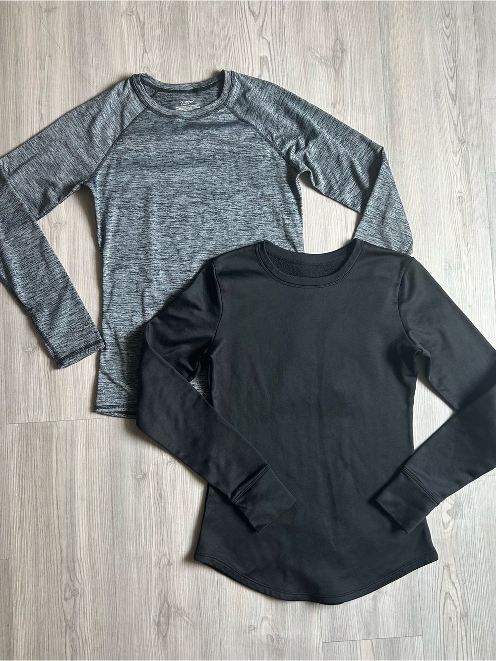 Women's Long-Sleeve Crewneck Tops - Black & Heather Gray